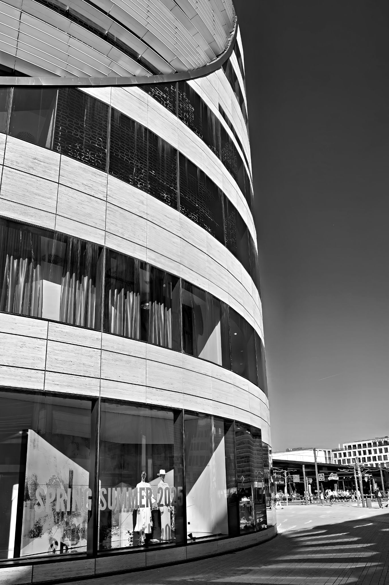 April 2025: Kö-Bogen in Düsseldorf